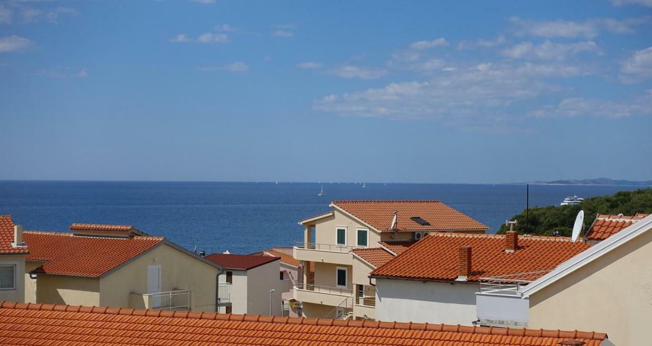 Apartment Movie Primošten Esterno foto