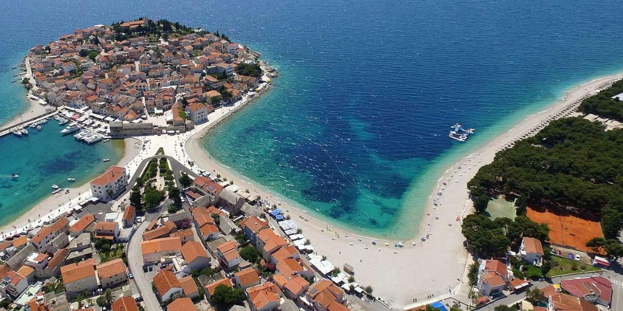Apartment Movie Primošten Esterno foto